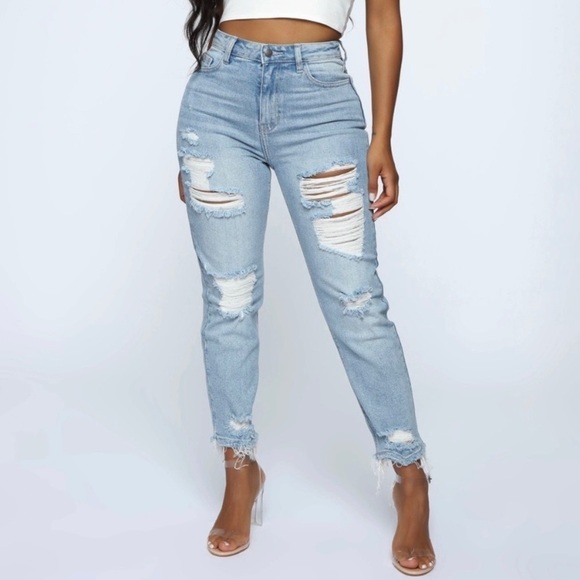 Fashion Nova 18 NWT Finesse High Rise Mom Jeans Women’s Distressed Light Blue - Picture 1 of 11